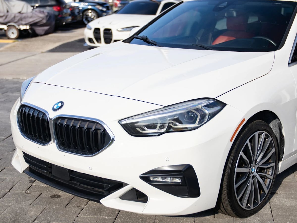 BMW 2 Series photo 5
