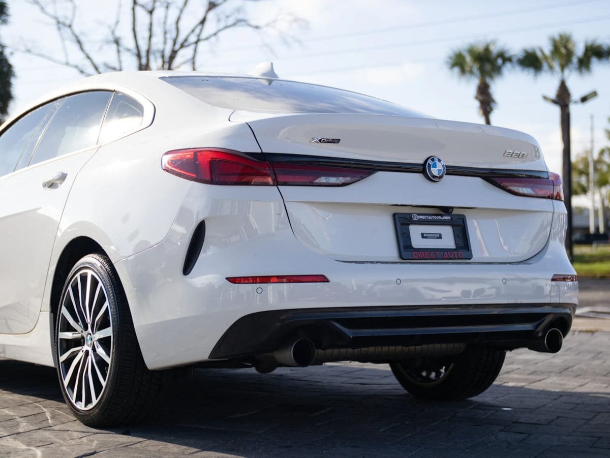 BMW 2 Series photo 10