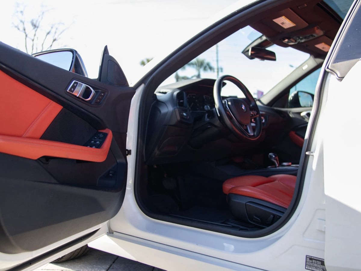 BMW 2 Series photo 14