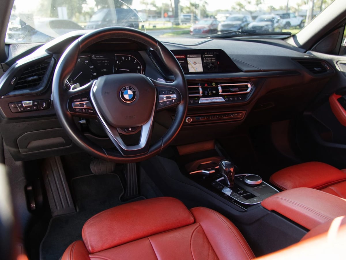 BMW 2 Series photo 15