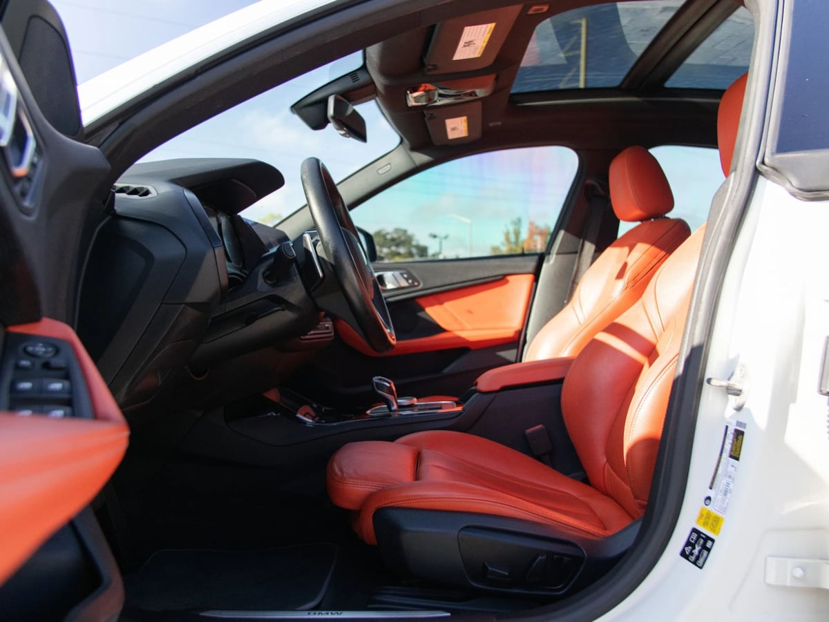 BMW 2 Series photo 16
