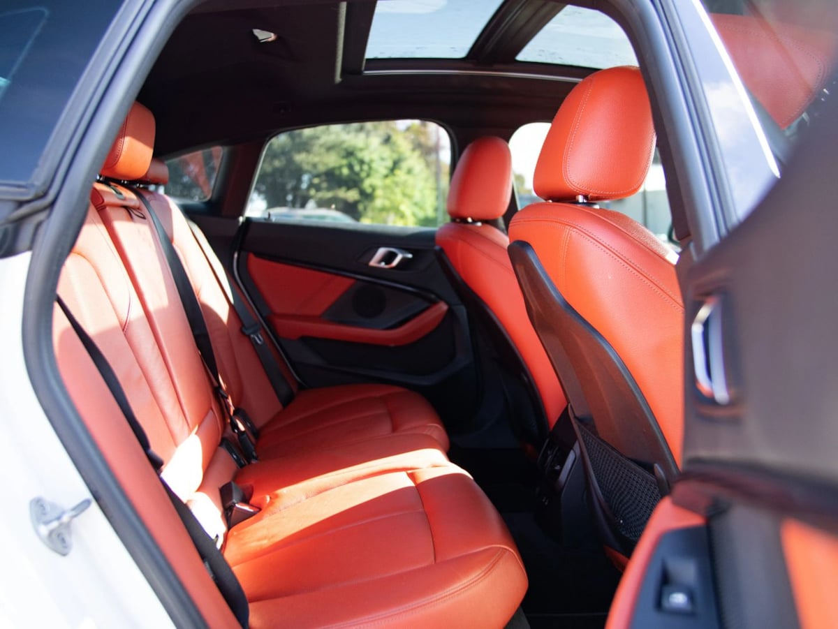BMW 2 Series photo 24