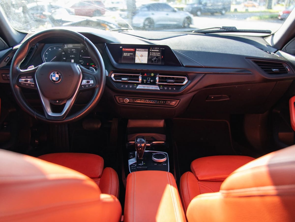 BMW 2 Series photo 26