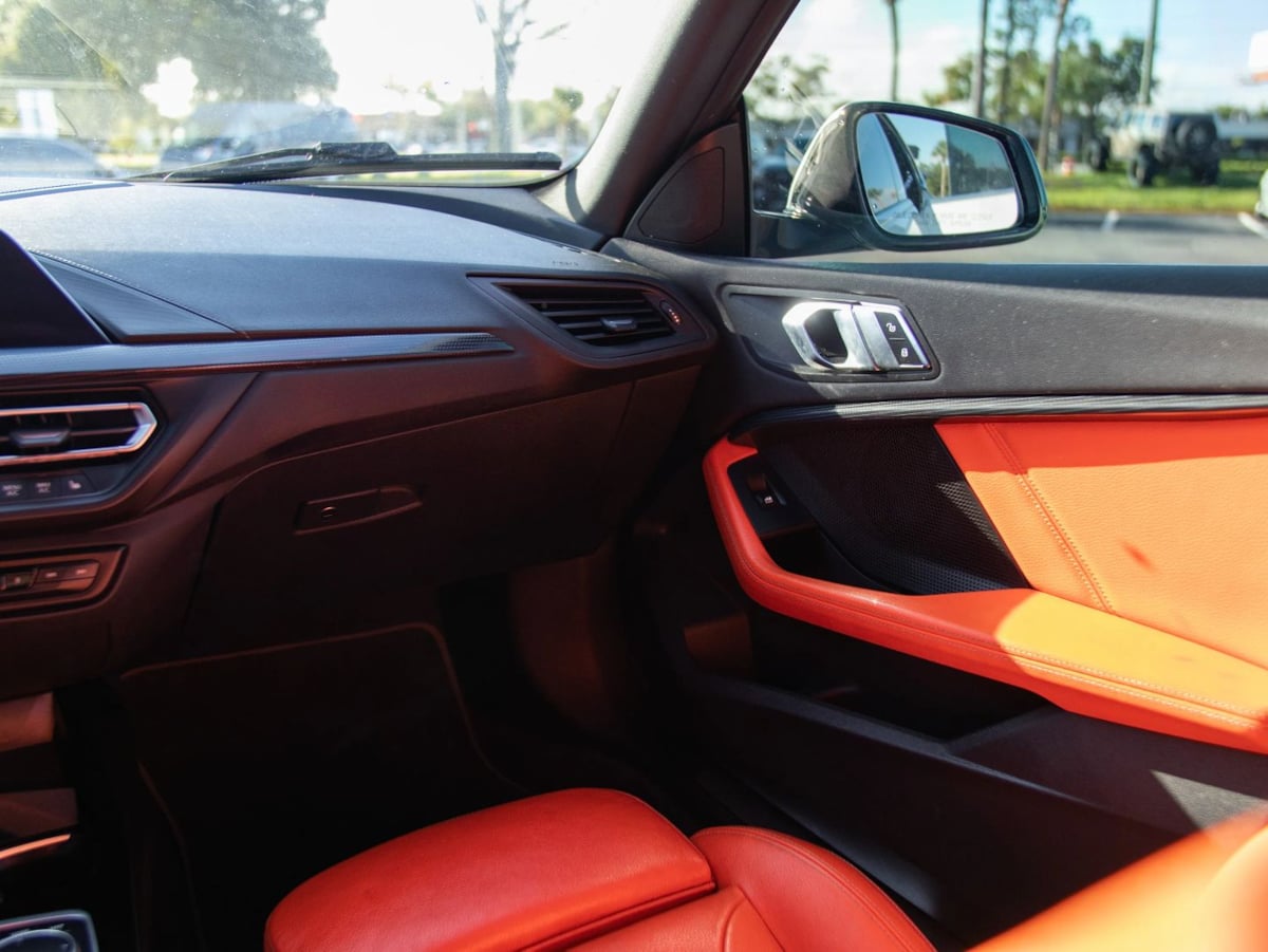 BMW 2 Series photo 29