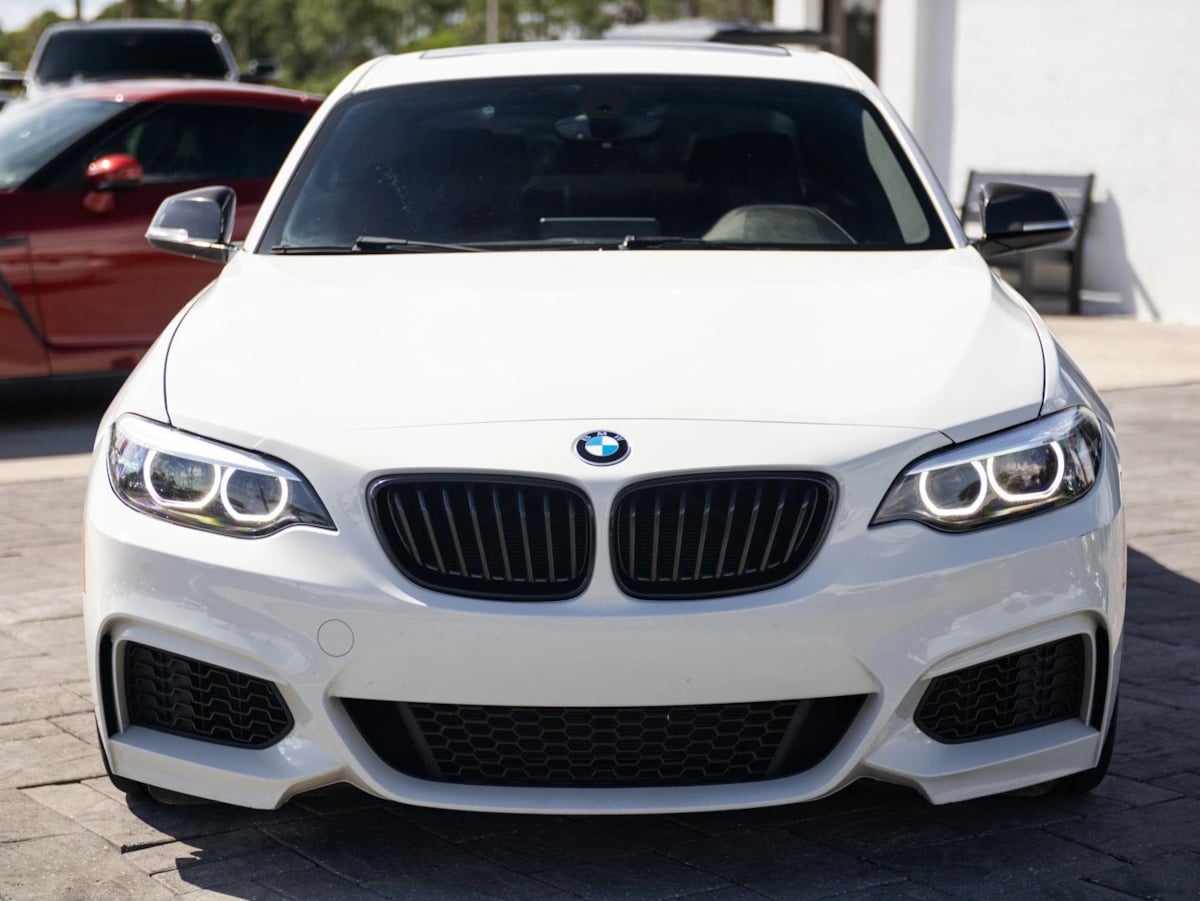 BMW 2 Series photo 4