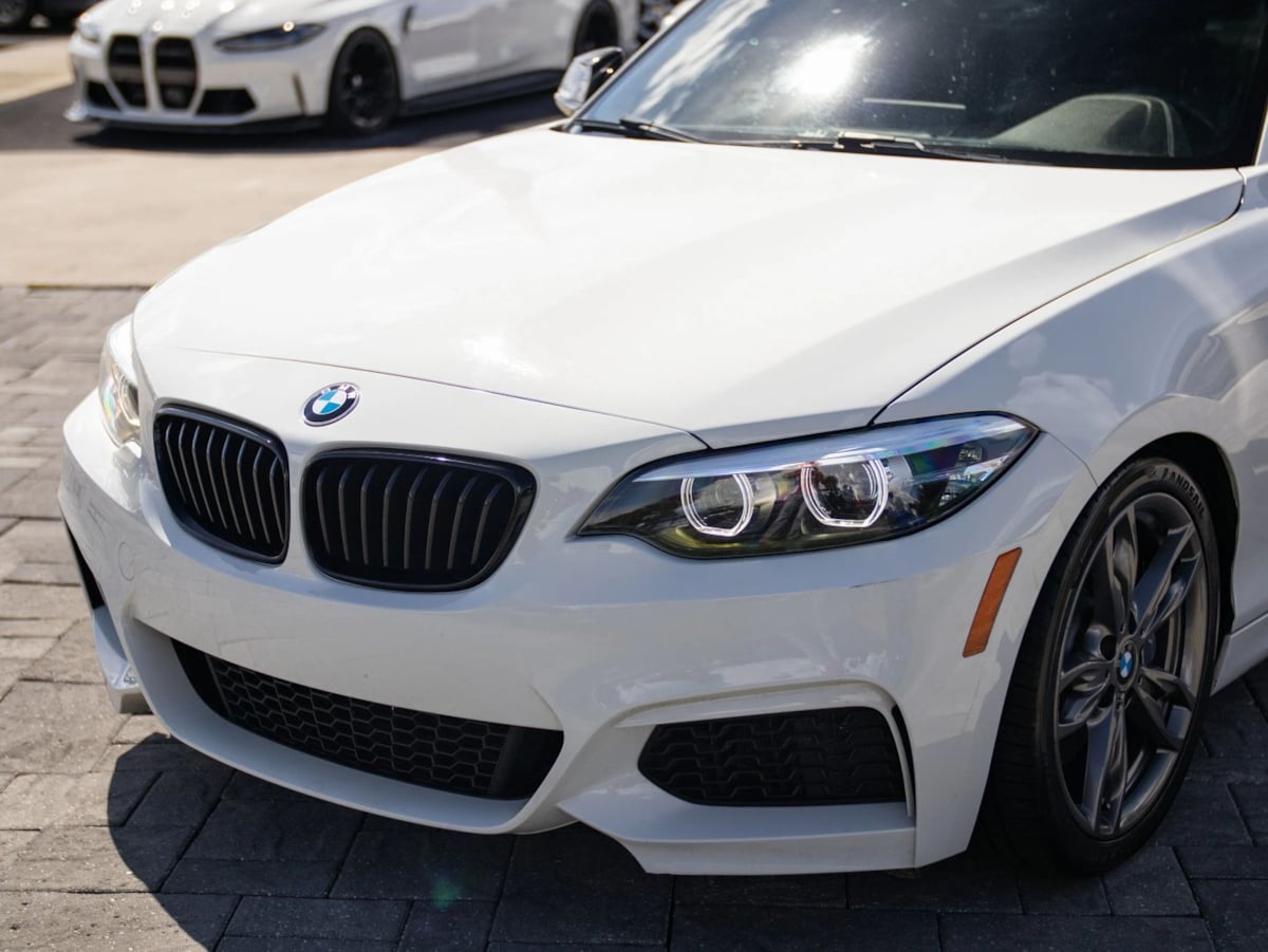 BMW 2 Series photo 5