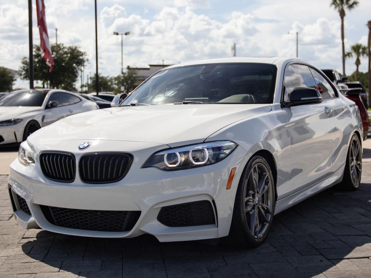 BMW 2 Series photo 6