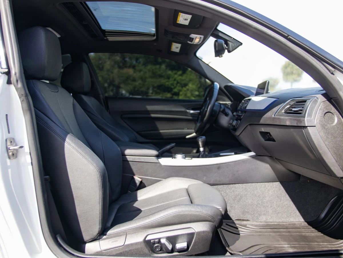BMW 2 Series photo 24