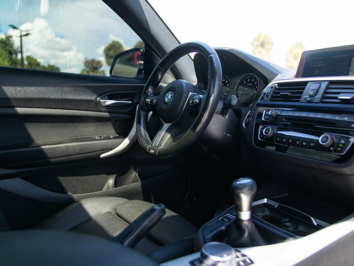 BMW 2 Series photo 26