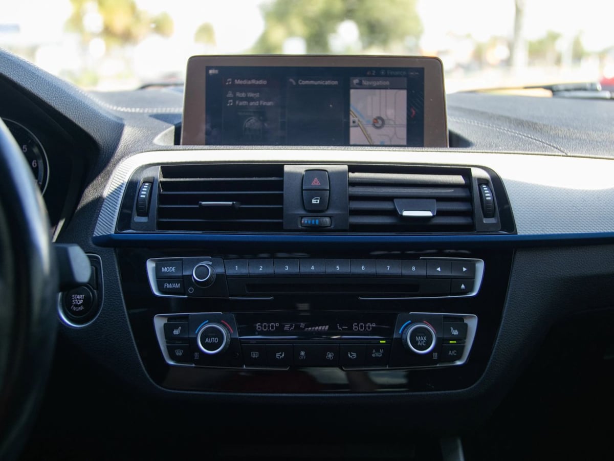 BMW 2 Series photo 28