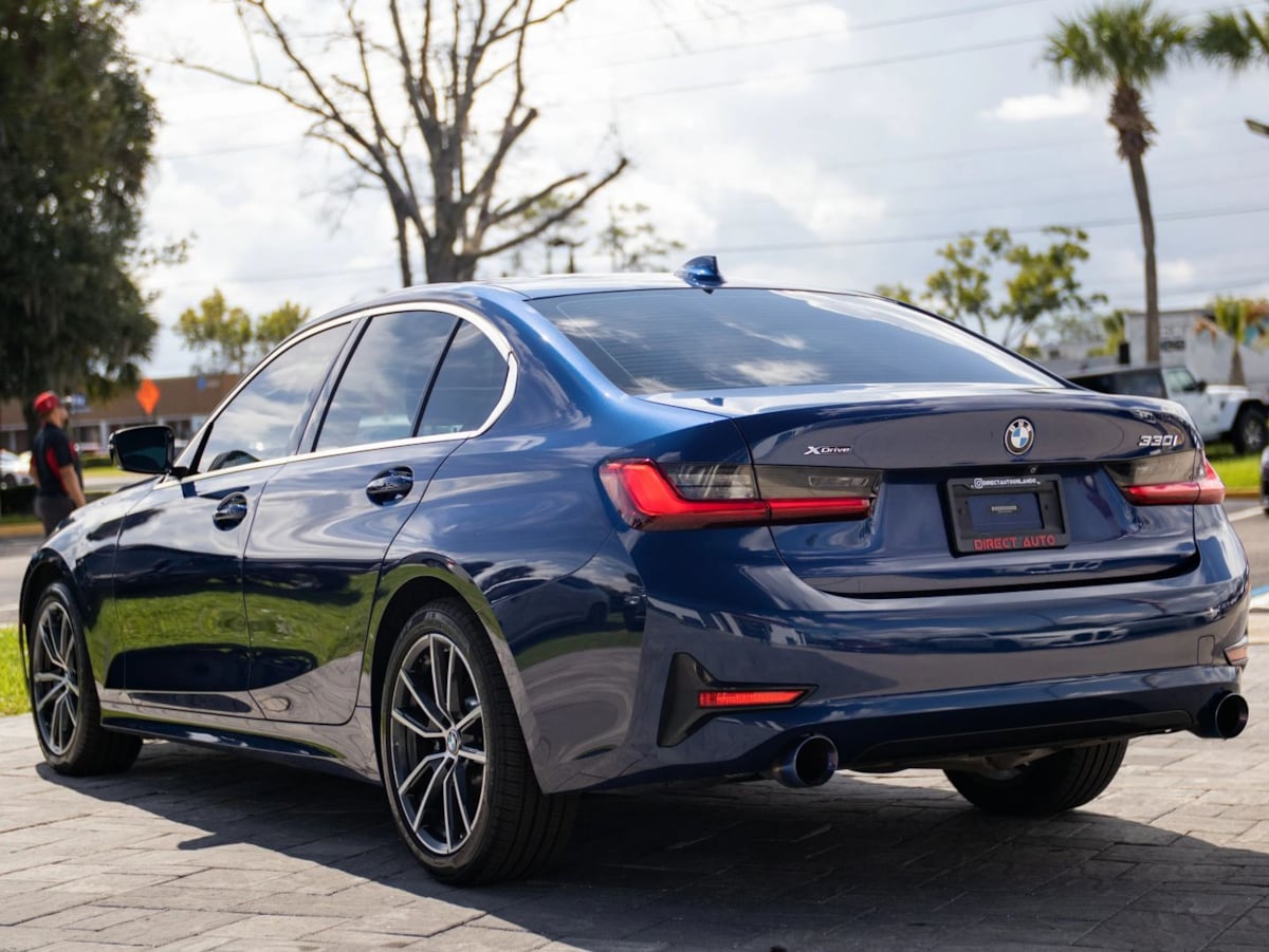 BMW 3 Series photo 9