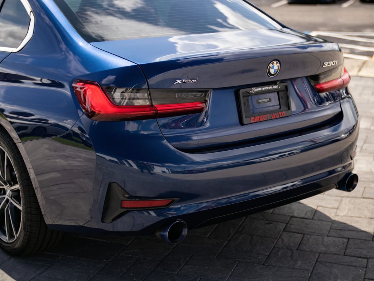 BMW 3 Series photo 10