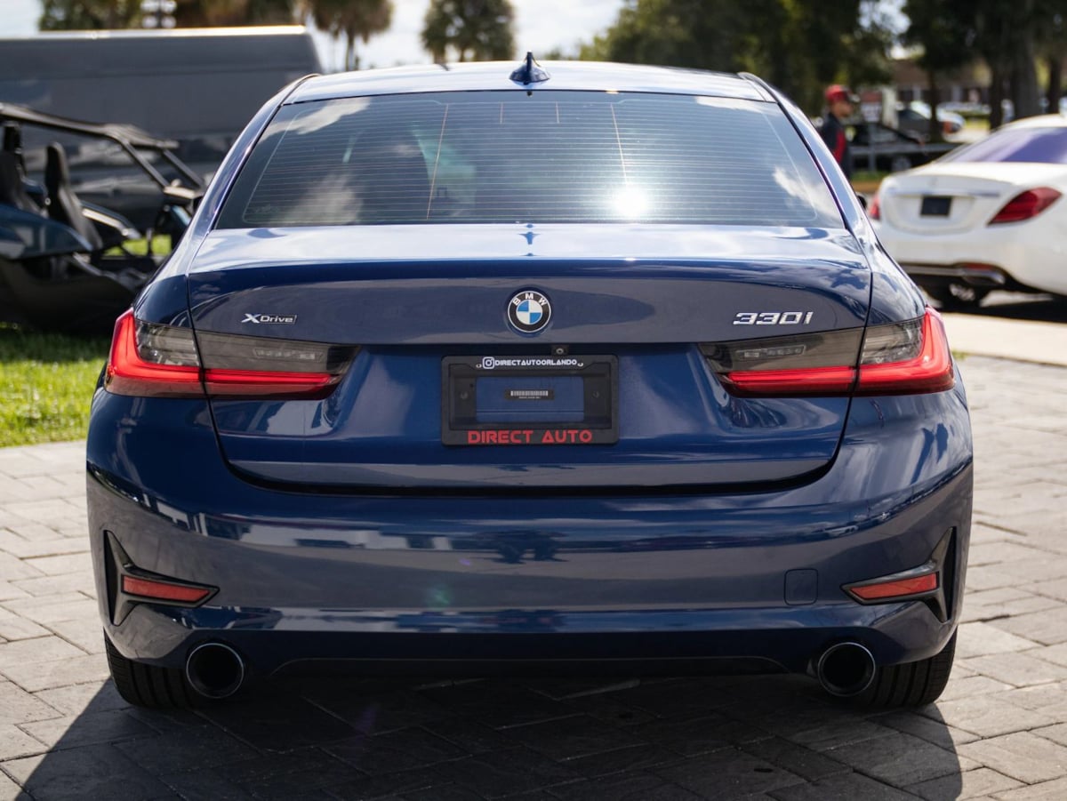 BMW 3 Series photo 12