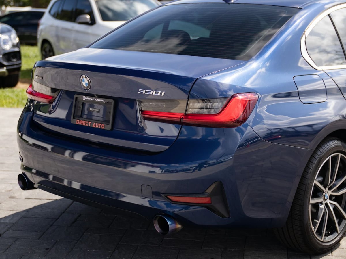 BMW 3 Series photo 13