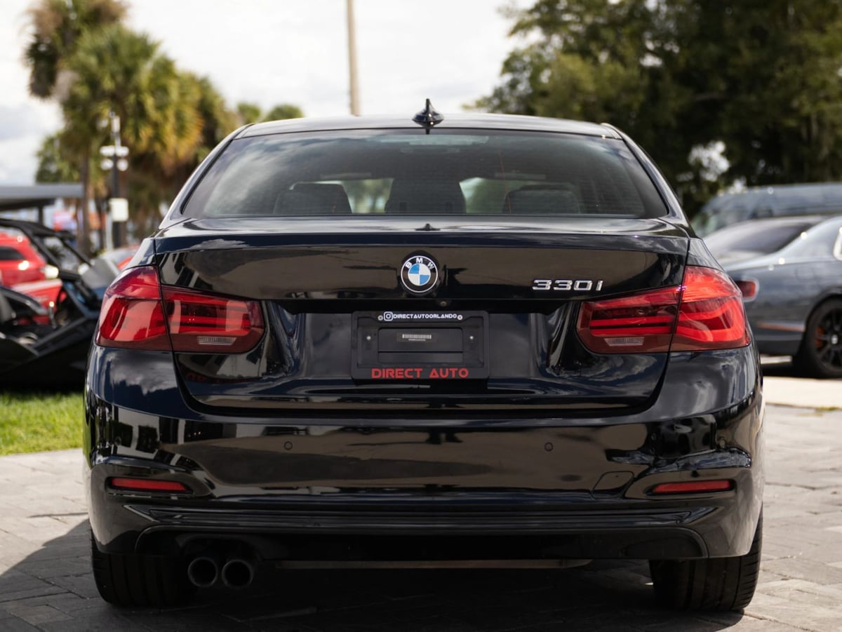 BMW 3 Series photo 10