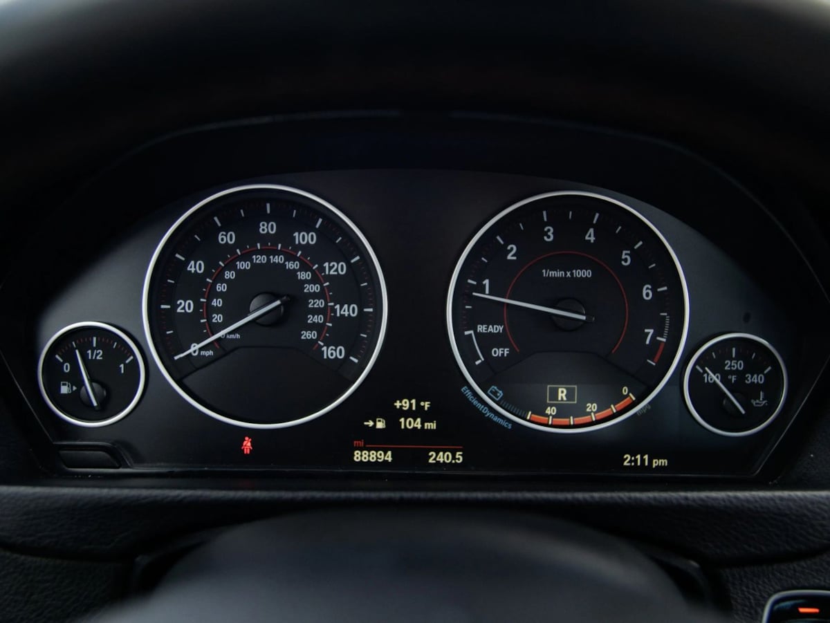 BMW 3 Series photo 32