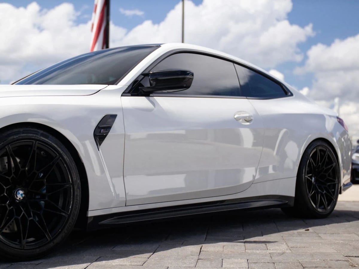 BMW M4 photo 7