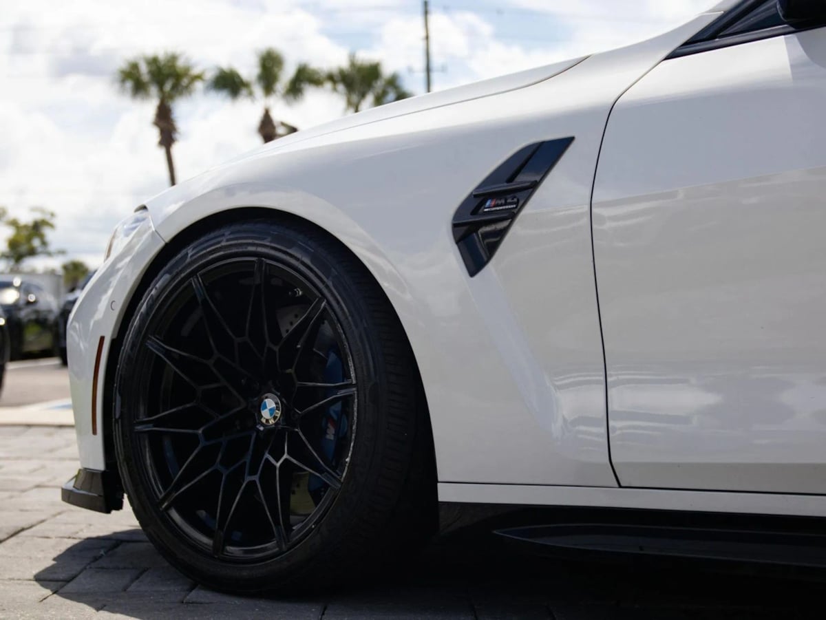 BMW M4 photo 8