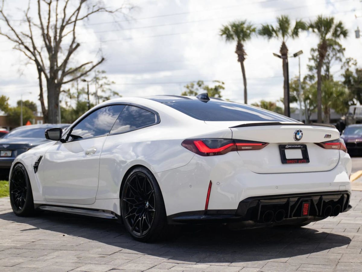 BMW M4 photo 13
