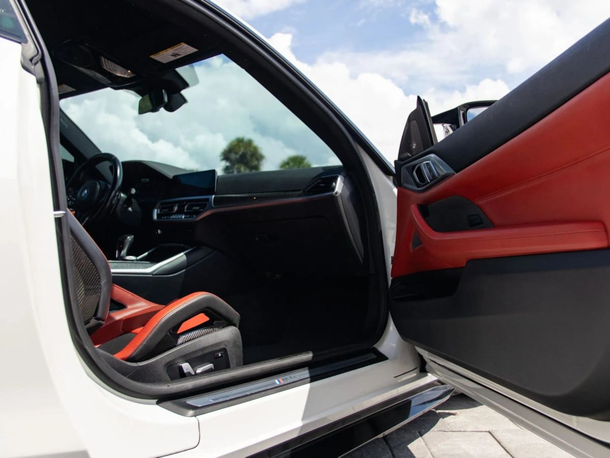 BMW M4 photo 31