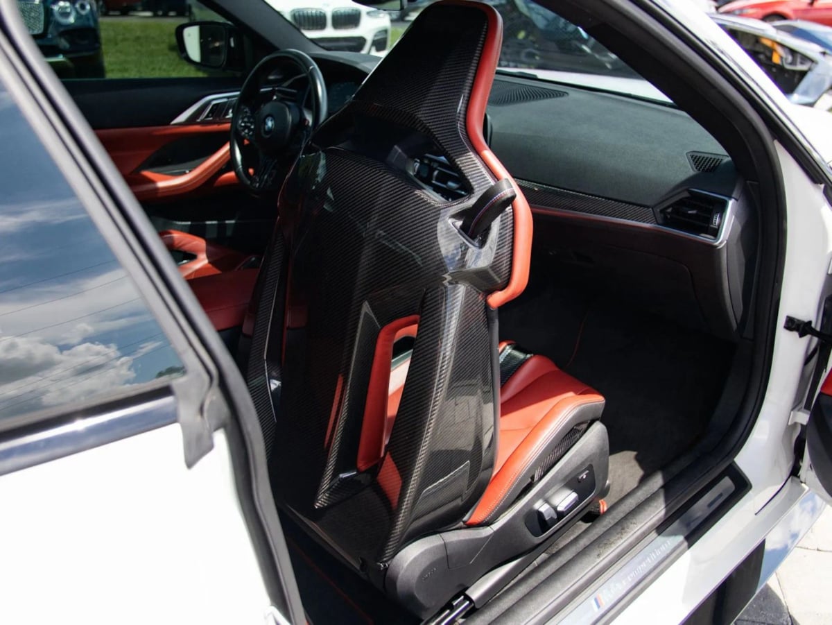 BMW M4 photo 32