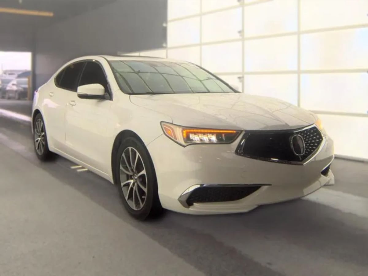 Acura TLX photo 2
