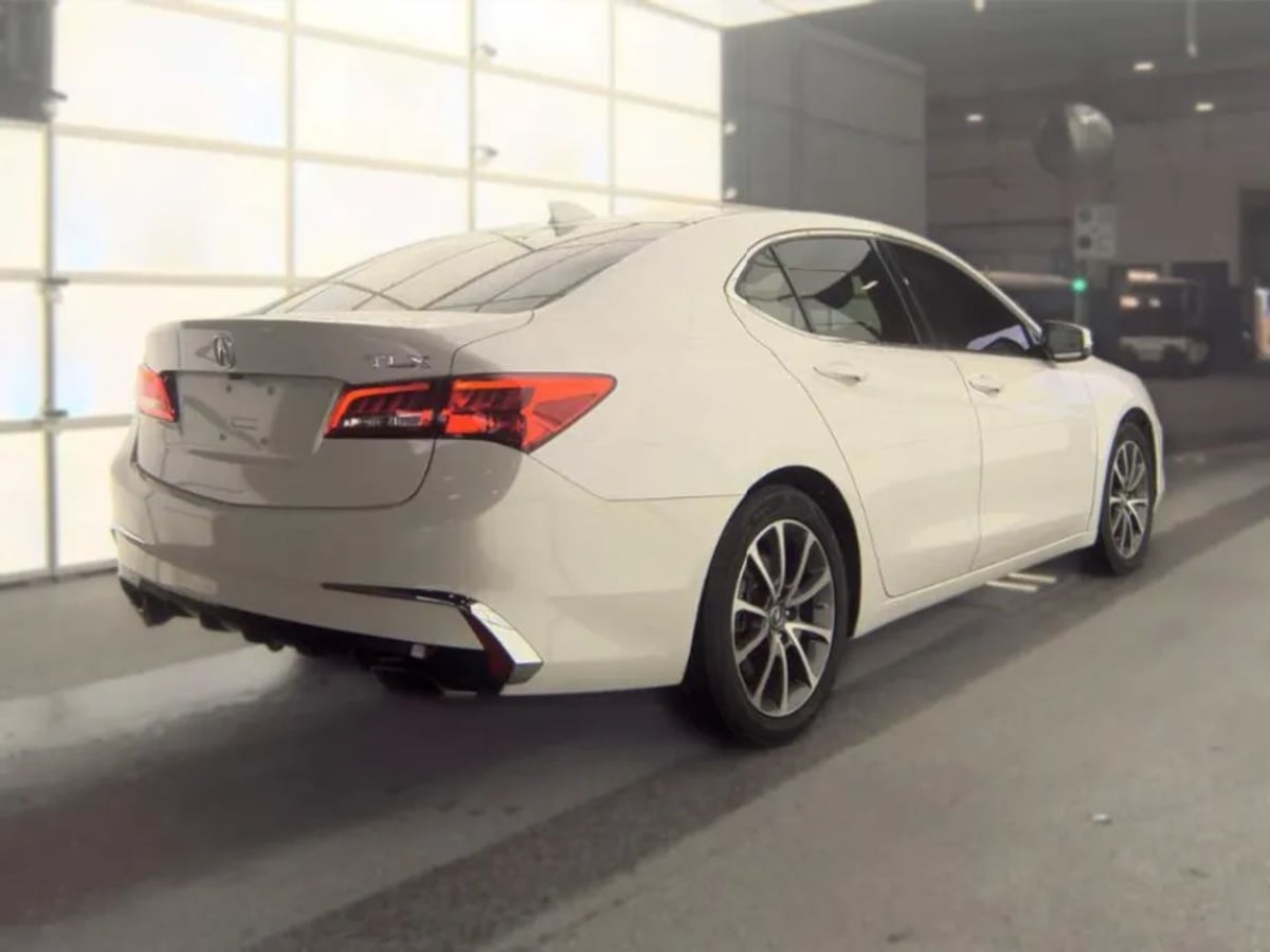 Acura TLX photo 3