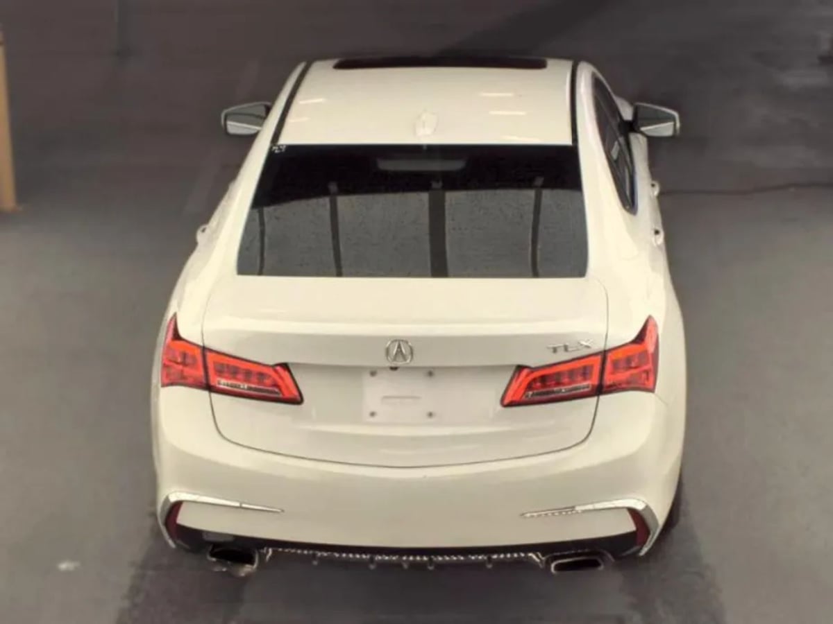 Acura TLX photo 4