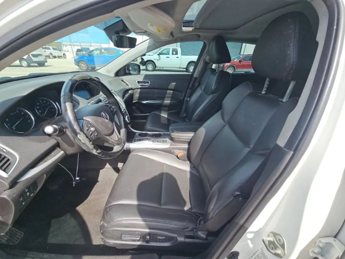 Acura TLX photo 5