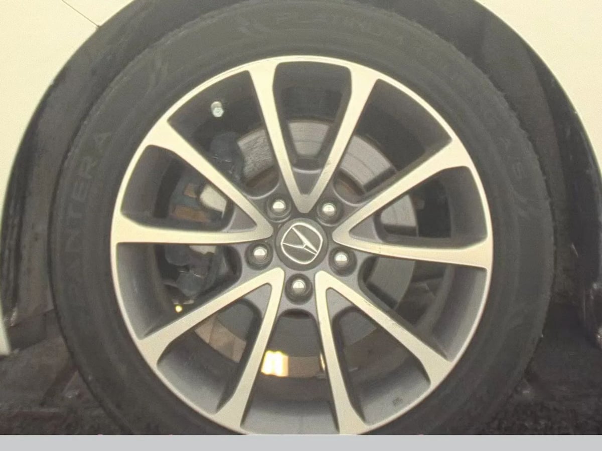 Acura TLX photo 7