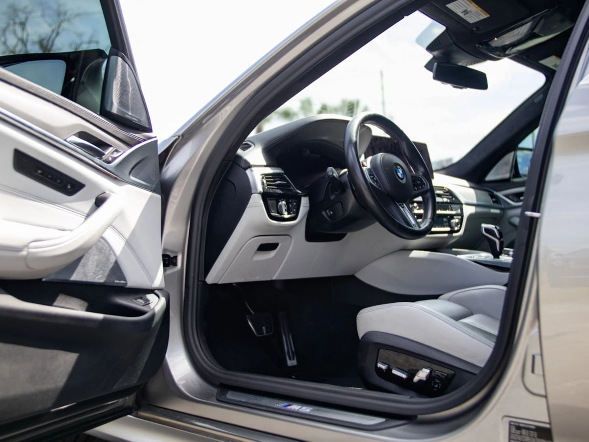 BMW M5 photo 24