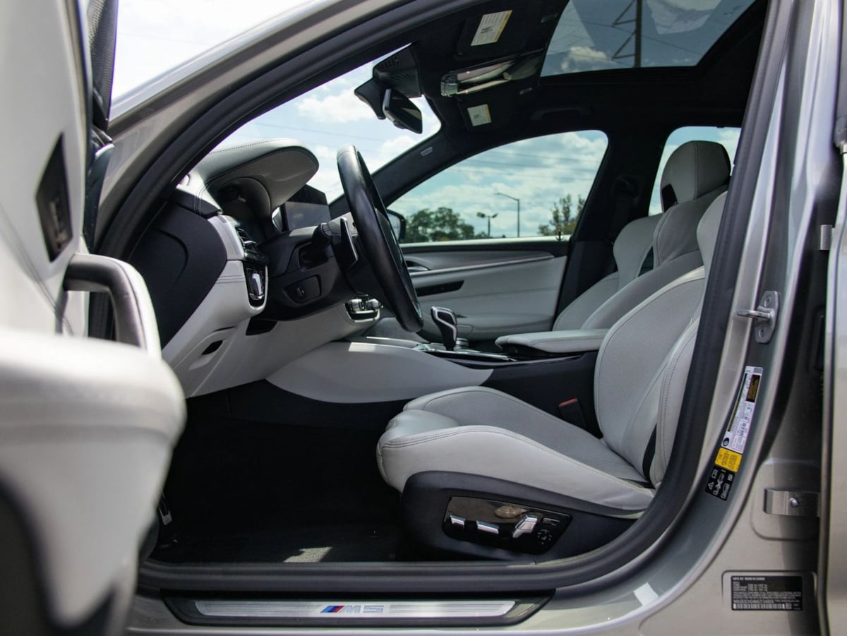 BMW M5 photo 26
