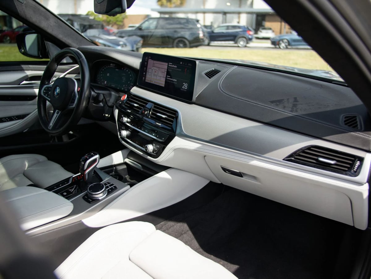 BMW M5 photo 32
