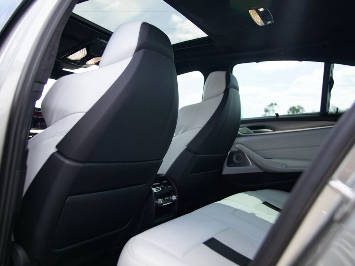 BMW M5 photo 35