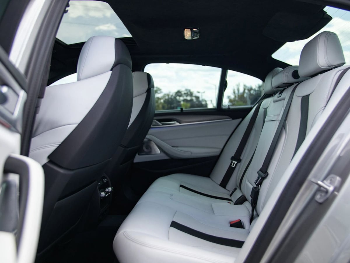 BMW M5 photo 36