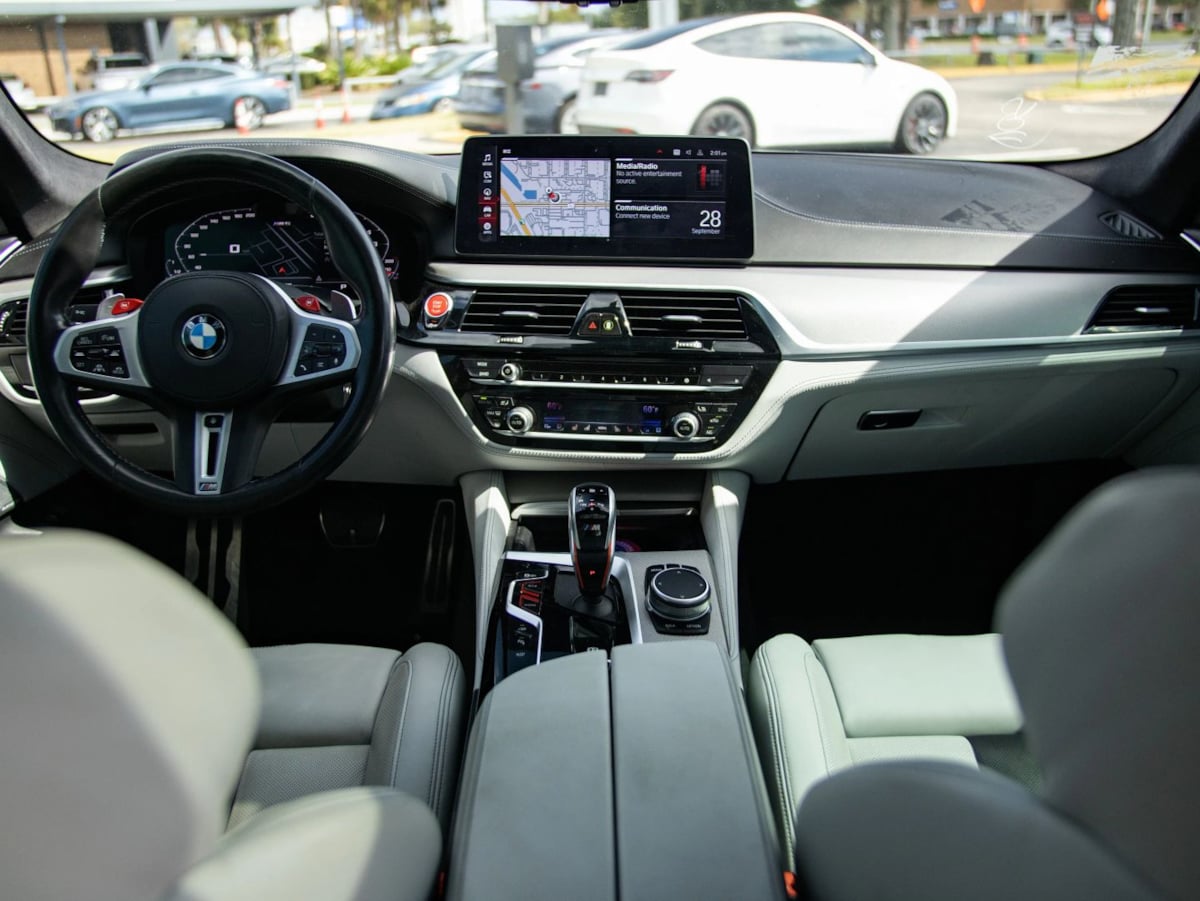 BMW M5 photo 40