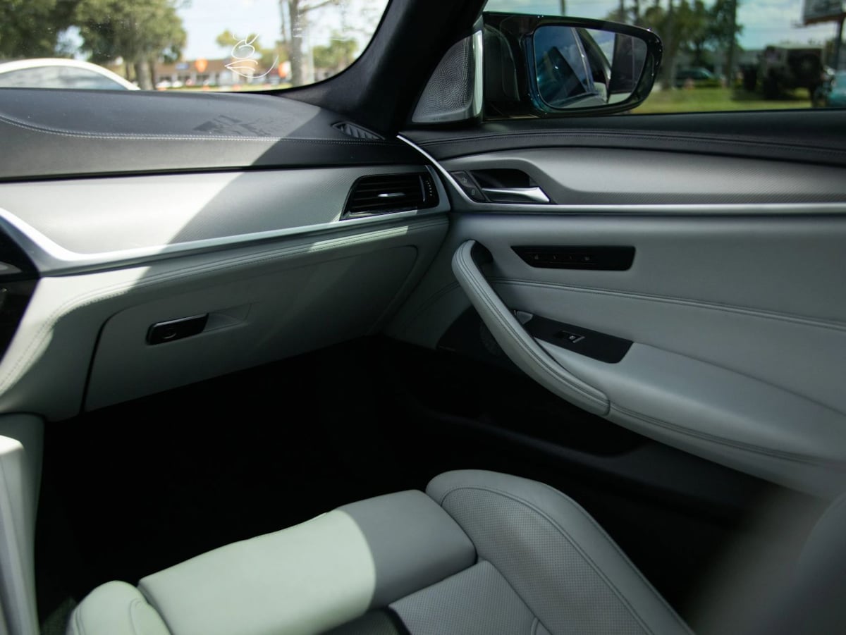 BMW M5 photo 43
