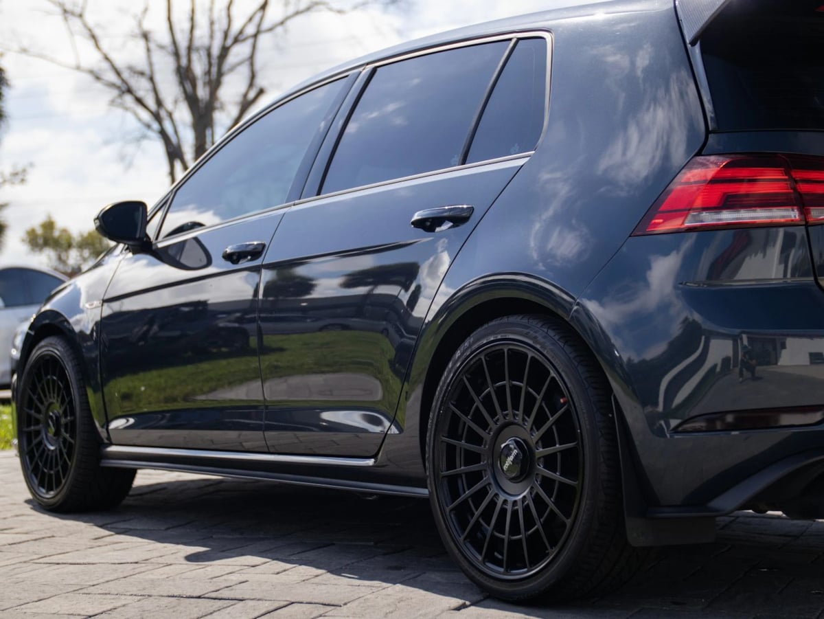 Volkswagen Golf GTI photo 10