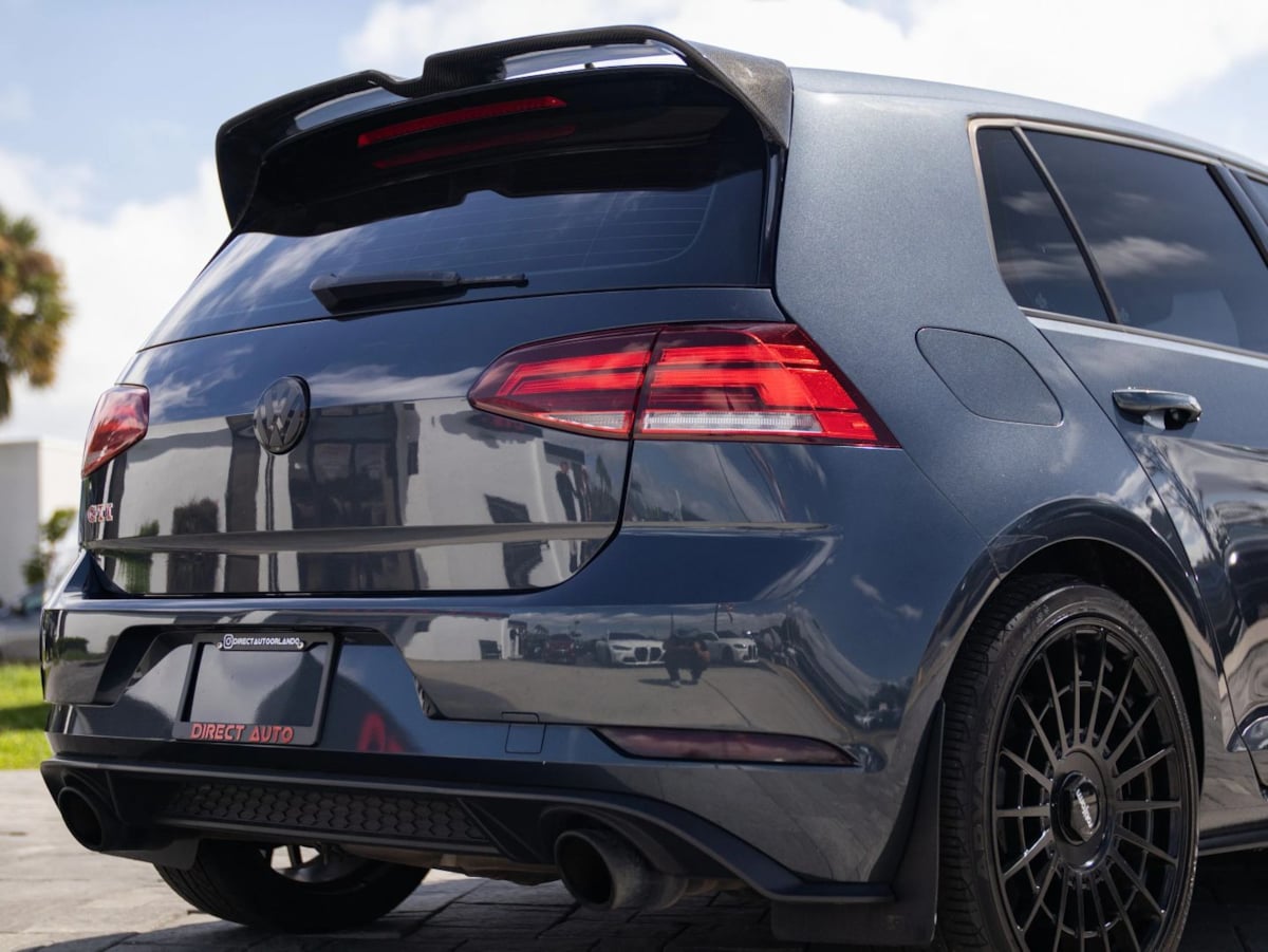 Volkswagen Golf GTI photo 12