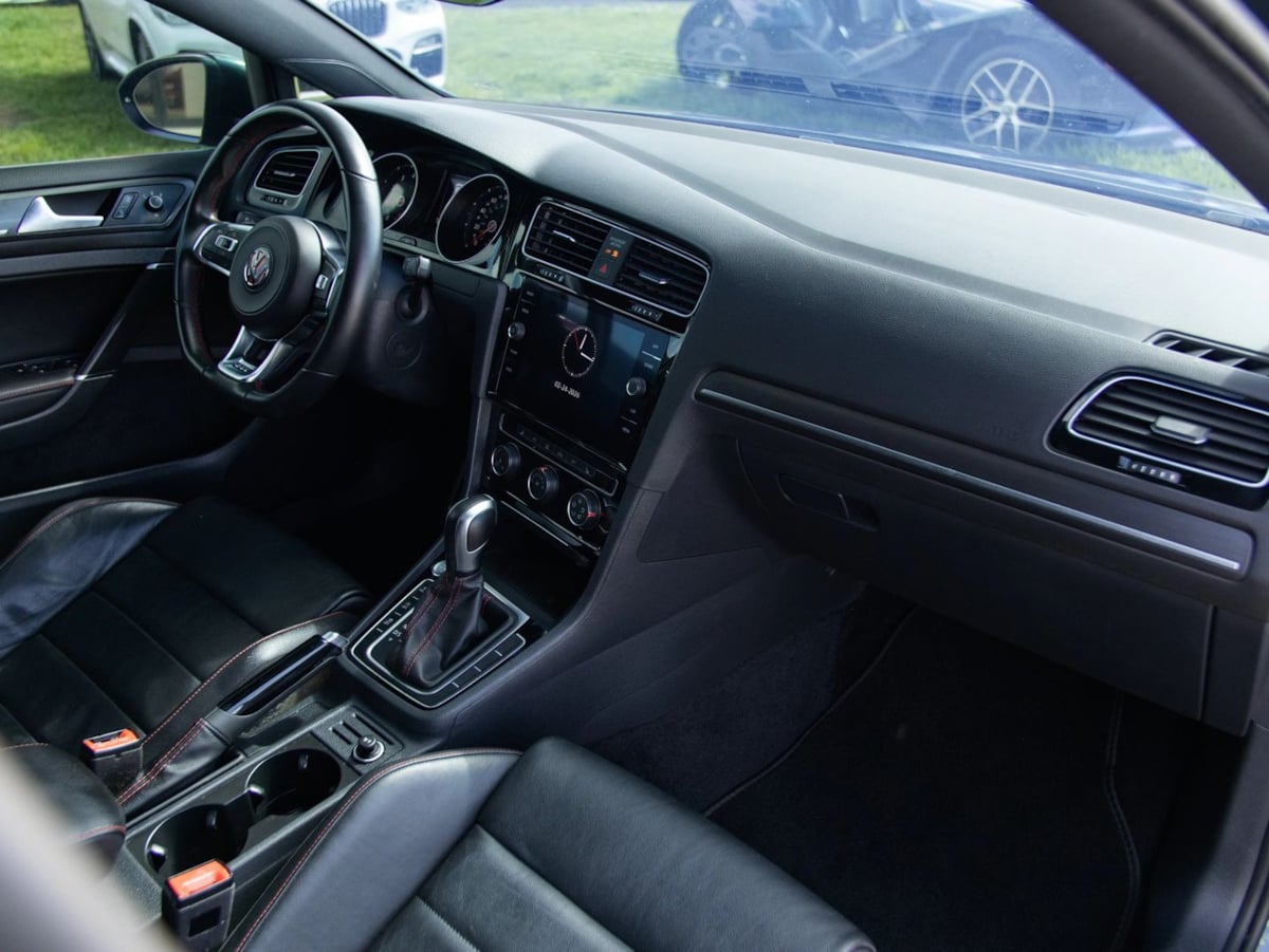 Volkswagen Golf GTI photo 23