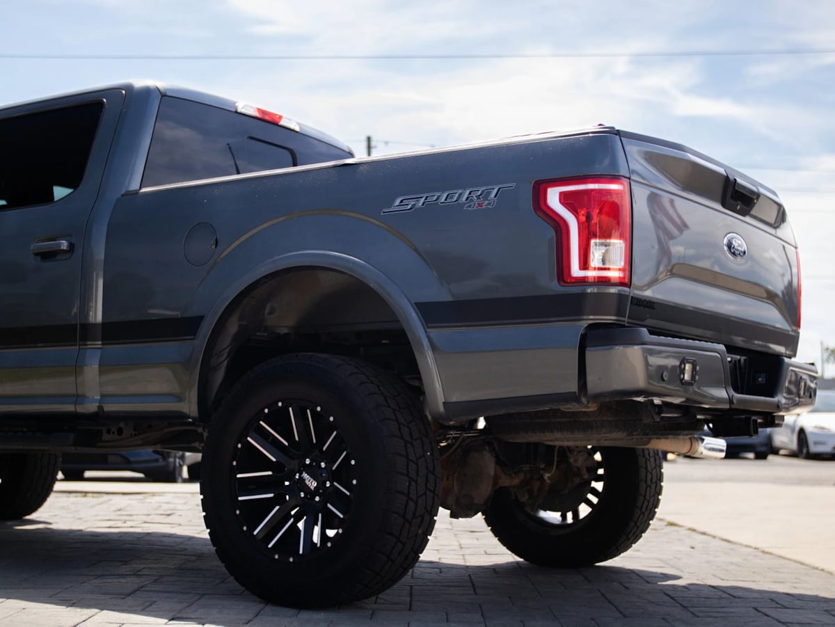 Ford F-150 photo 10