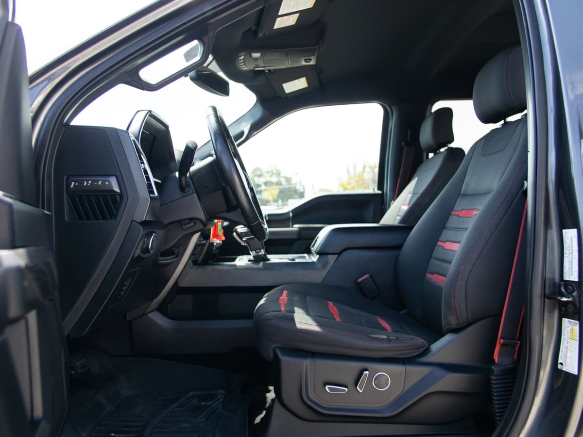 Ford F-150 photo 17