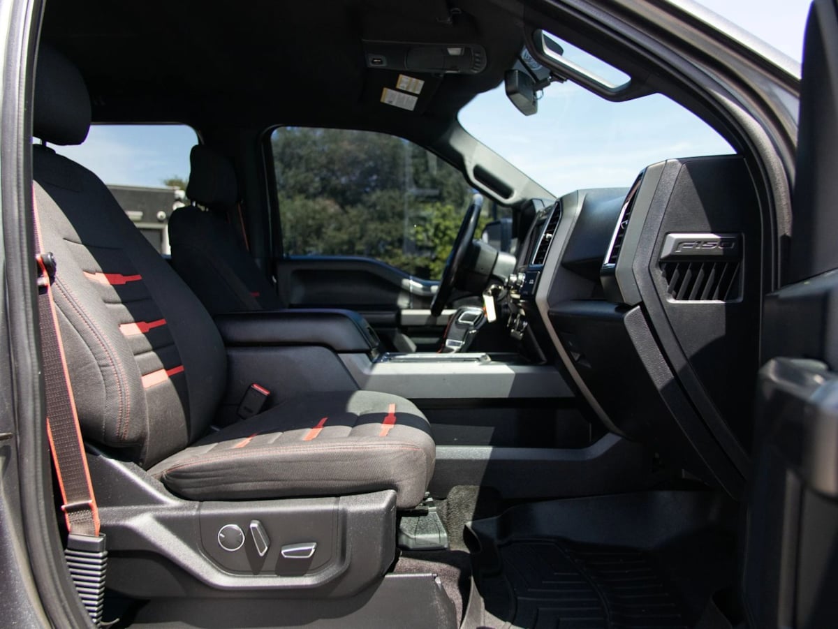 Ford F-150 photo 19
