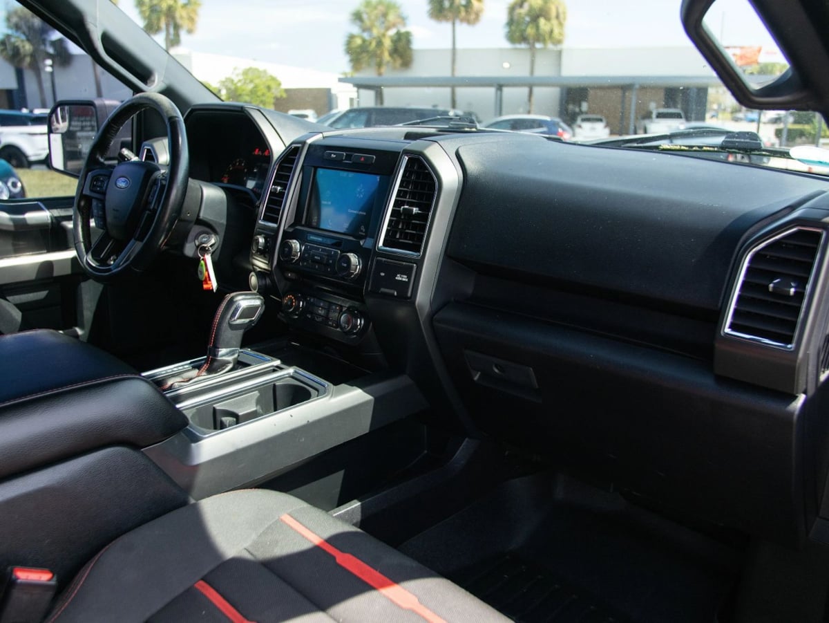 Ford F-150 photo 21
