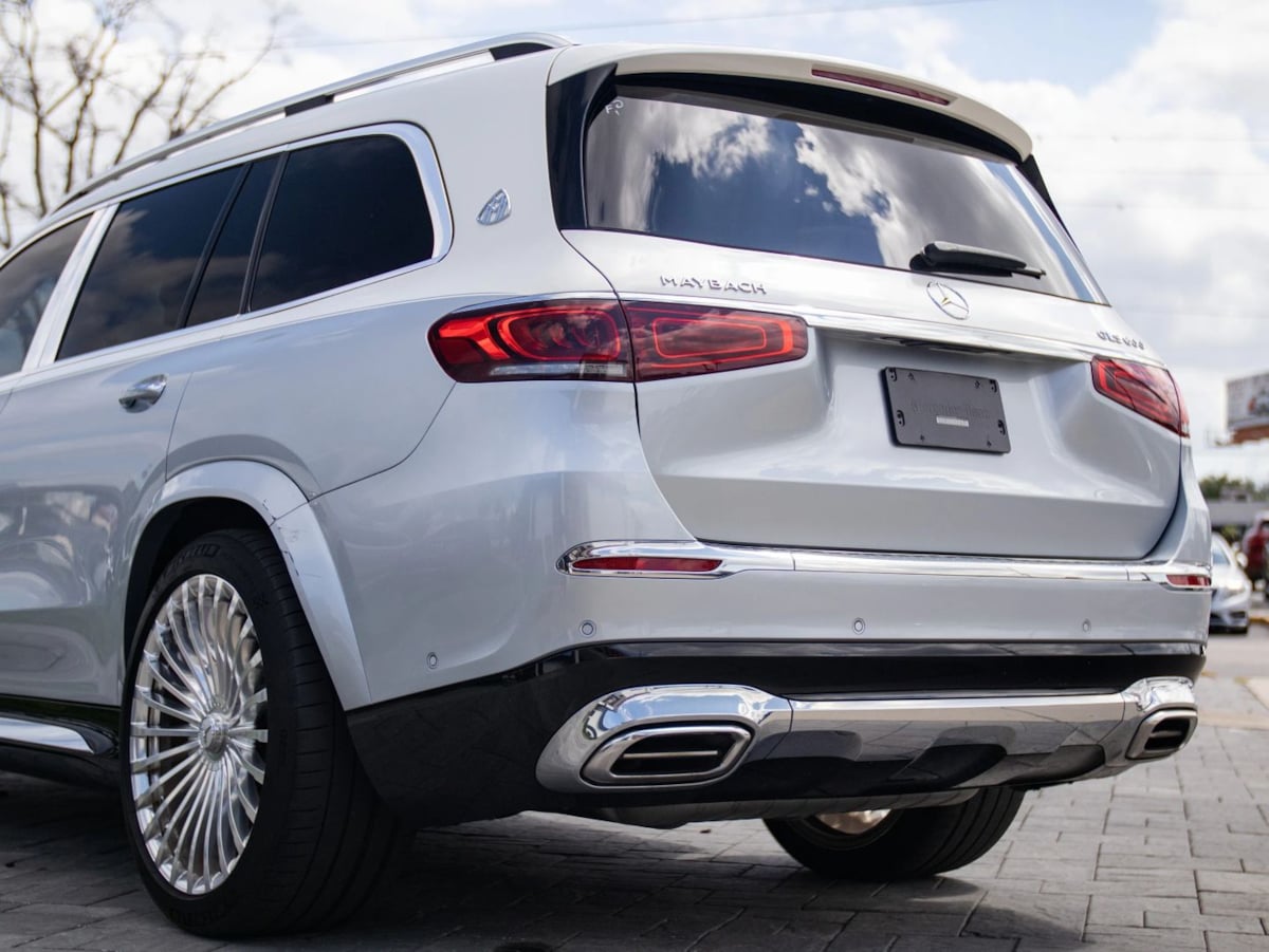 Mercedes-Benz GLS photo 13