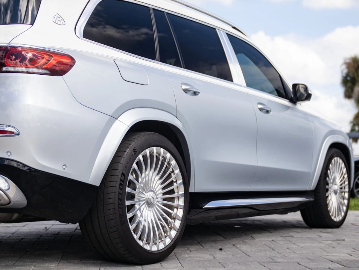 Mercedes-Benz GLS photo 19