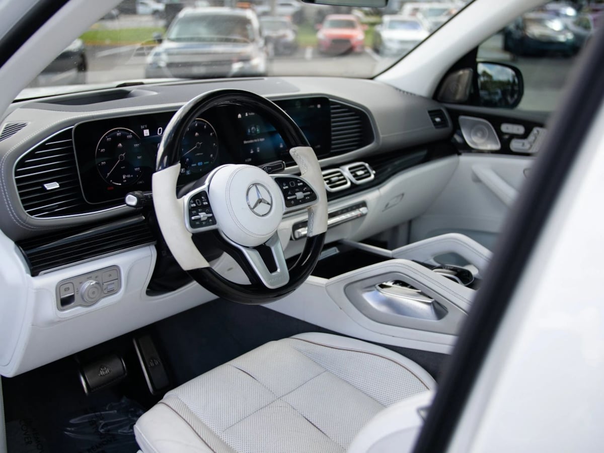 Mercedes-Benz GLS photo 22