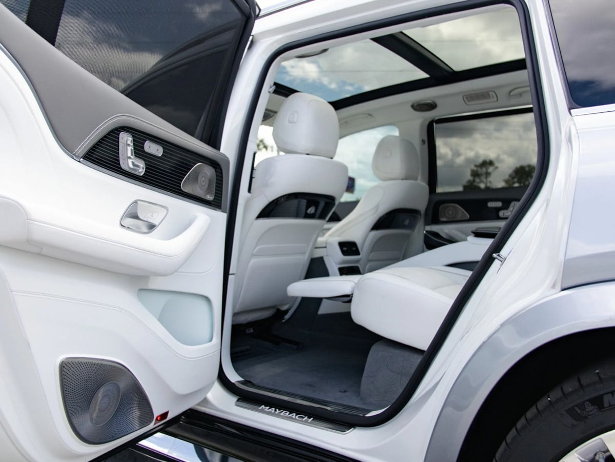 Mercedes-Benz GLS photo 29