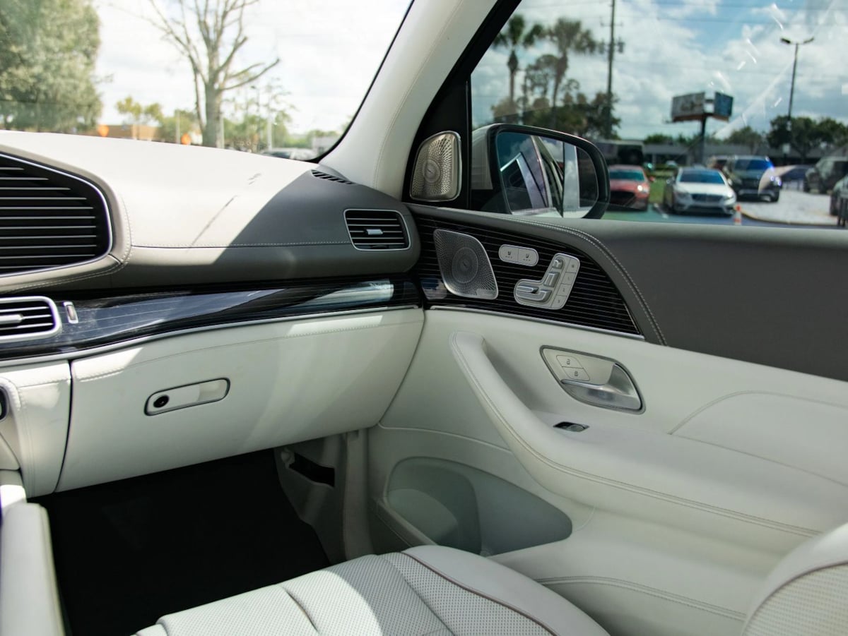 Mercedes-Benz GLS photo 47