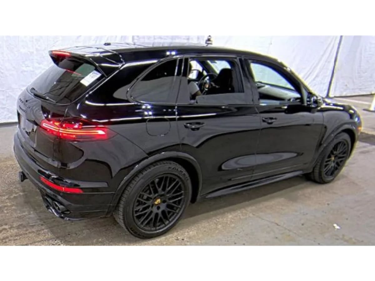 Porsche Cayenne photo 5